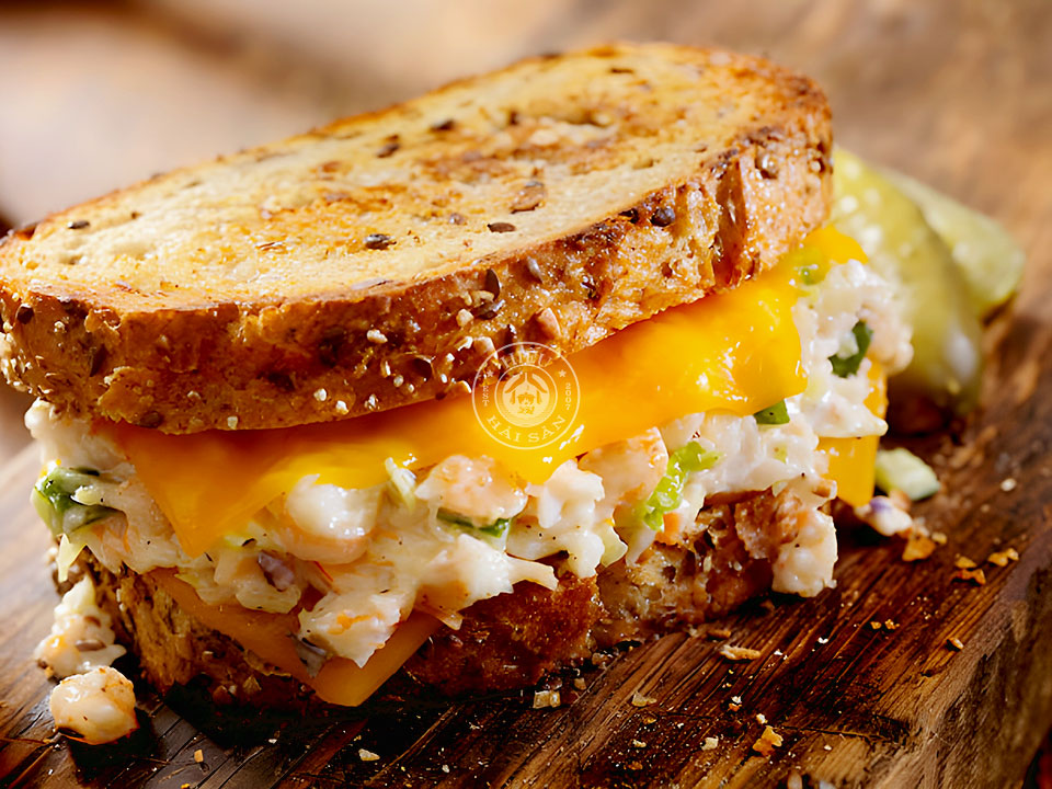 Bánh Mì Sandwich Tôm Càng