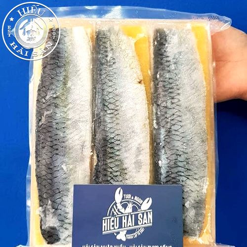 Cá Trích Ép Trứng (940g)